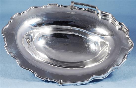 A George V silver fruit basket, by R.F. Mosley & Co, length 304mm, weight 20.3oz/633grms.